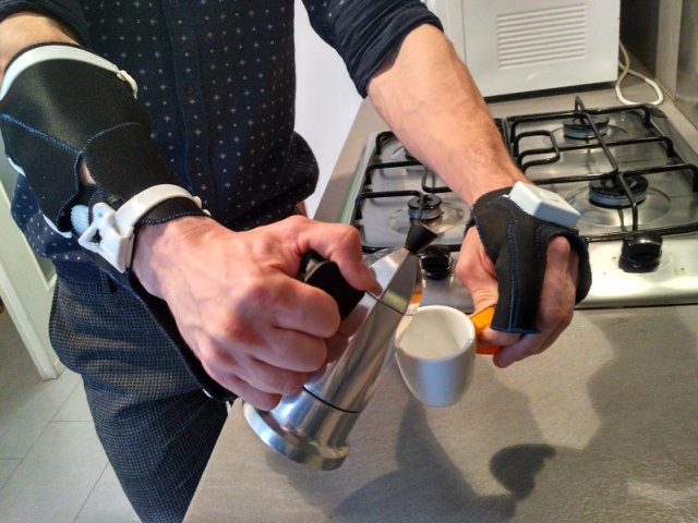 Украинец разработал 3D-печатный прибор для восстановления функции рук 